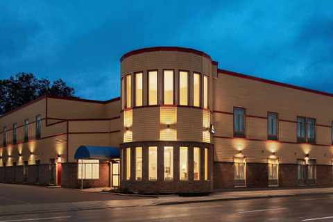 Days Inn by Wyndham Hamilton