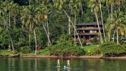 gasten suppen bij Playa Cativo Lodge