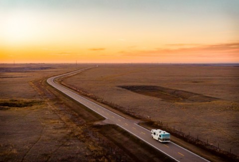 Camper door het machtige Texaanse landschap