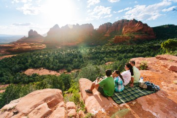 Lifestyle Couple Picnic