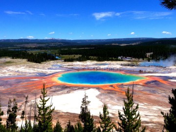 YELLOWSTONE NATIONAL PARK