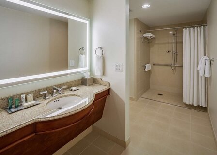 Guest Room Bath Hilton President Kansas City