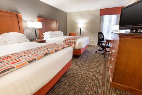 Nqqx Deluxe Queen Guestroom Drury Inn