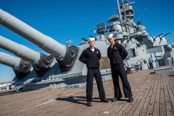 Photos Alabama USSAlabamaTwoSailorsOnDeck Tad Denson