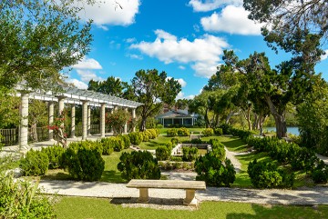 Historic Spanish Point White Cottage Lawn