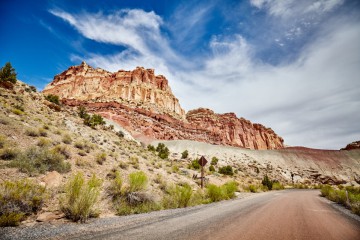 Scenic Road In The Capitol Reef National Park Usa 3JNQSPX