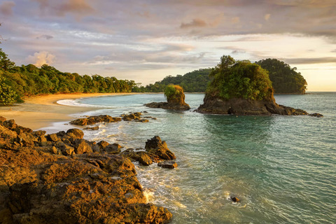 Uitzicht over Playa Espadilla, Manuel Antonio