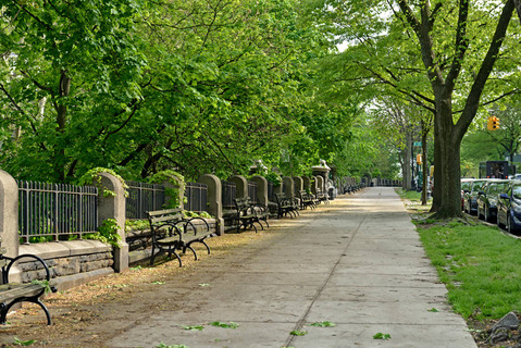 Shutterstock 1477592354