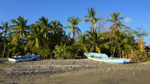 Samara Beach Costa Rica, met bootjes