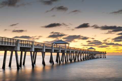 Juno, Florida, USA at the Juno Beach Pier zonsopkomst