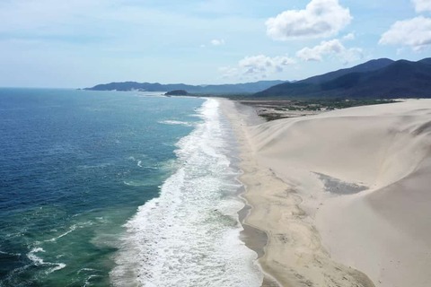 Bamba beach near Salina-Cruz
