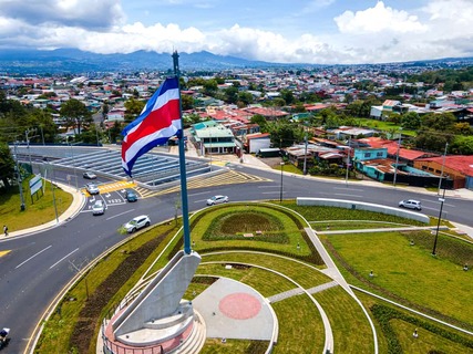 Rotonda de la bandera, Costa Rica