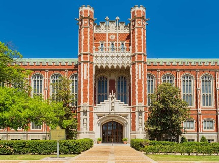 Bizzell Memorial Library of University of Oklahoma at Oklahoma
