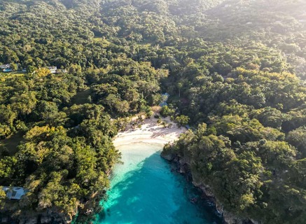 Shutterstock 2324097241