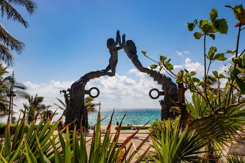Uitzicht vanaf “Portal Maya” in Playa del Carmen, Mexico, tijdens de Goede Week.