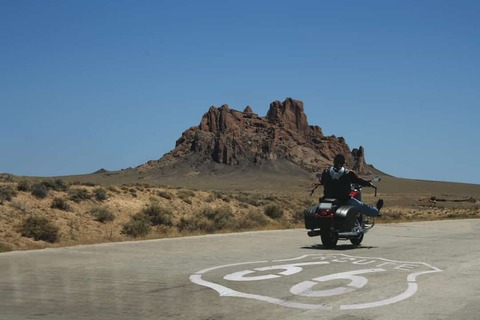 motorrijder op de legendarische Route 66
