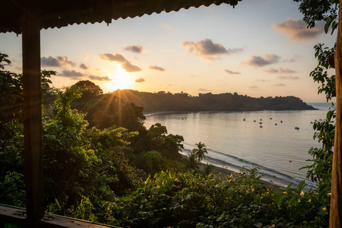 Uitzicht over Drake Bay, Costa Rica