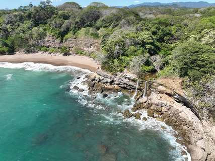 Montezuma Beach waterval, Costa Rica
