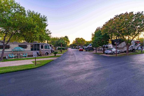 Travelers World Rv