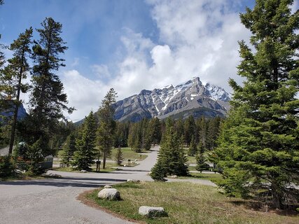 Tunnel Mountain Village