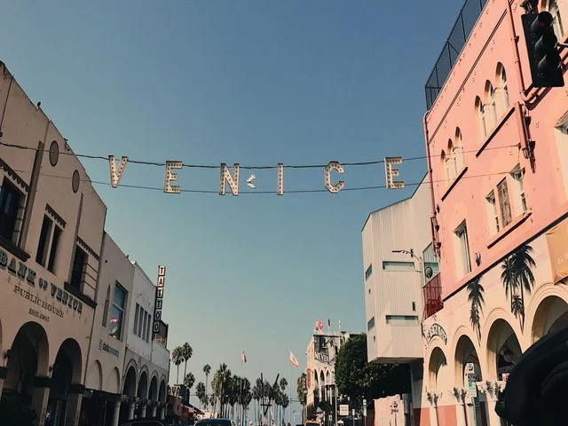 1. Bezoek het hippe Venice Beach