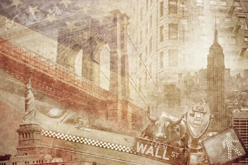 Sepiakleurige fotomontage met de Brooklyn Bridge het Vrijheidsbeeld een gele taxi en het straatbord Wall Street in New York