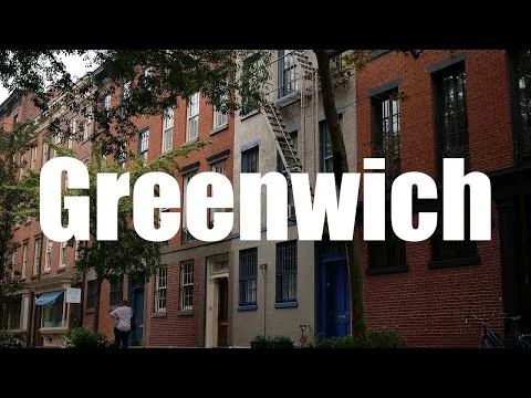 Videothumbnail met de tekst Greenwich over een straat met rode bakstenen huizen en gekleurde voordeuren in Greenwich Village